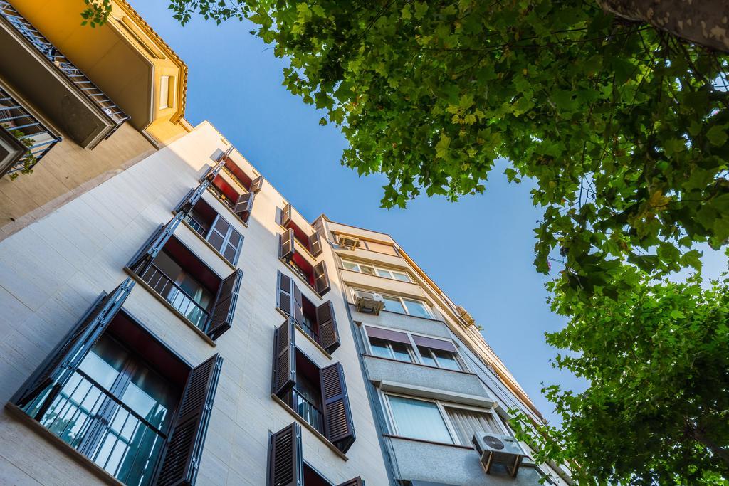 Lodging Sagrada Familia Rossellon Барселона Экстерьер фото
